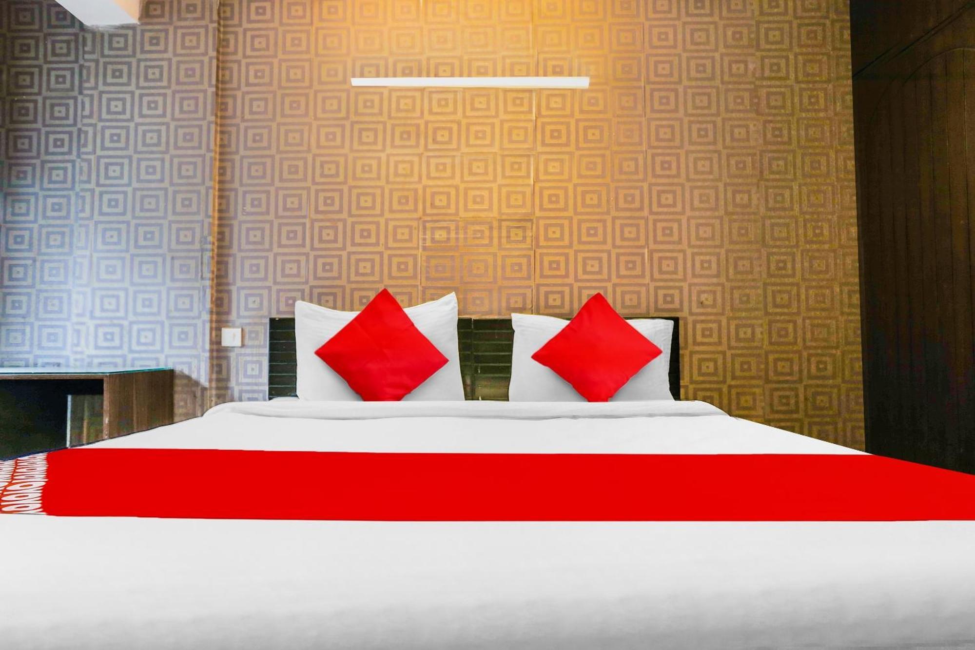Hotel O Royal Galaxy New Delhi Eksteriør billede