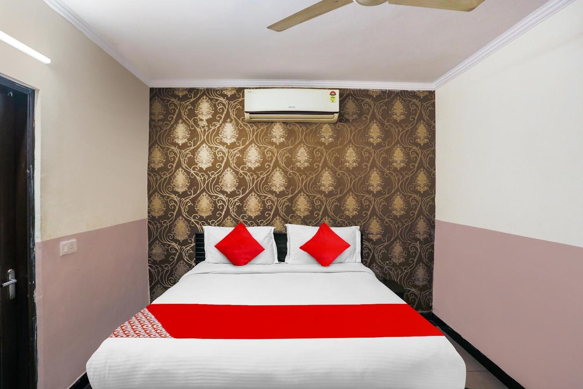 Hotel O Royal Galaxy New Delhi Eksteriør billede