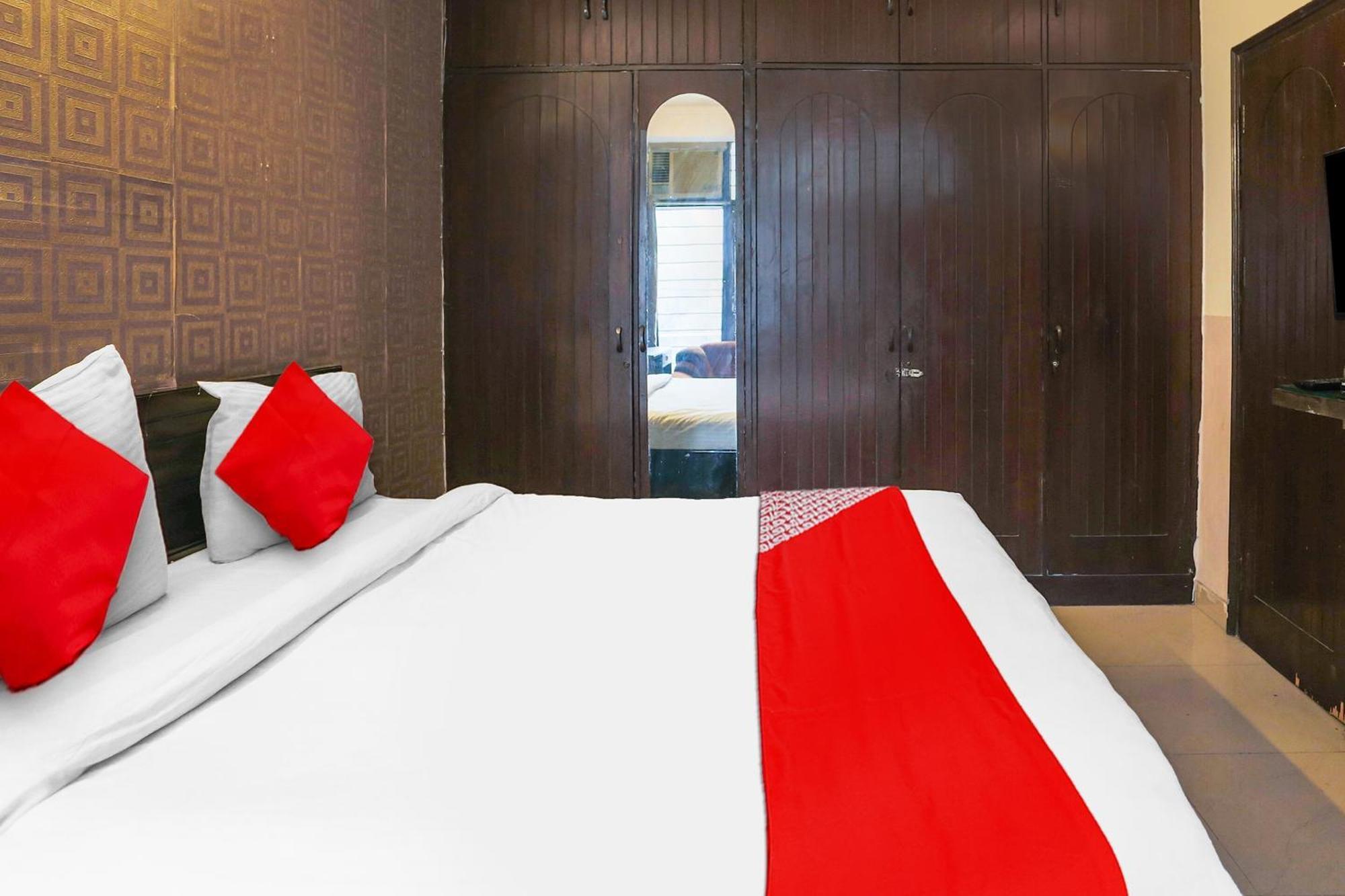 Hotel O Royal Galaxy New Delhi Eksteriør billede