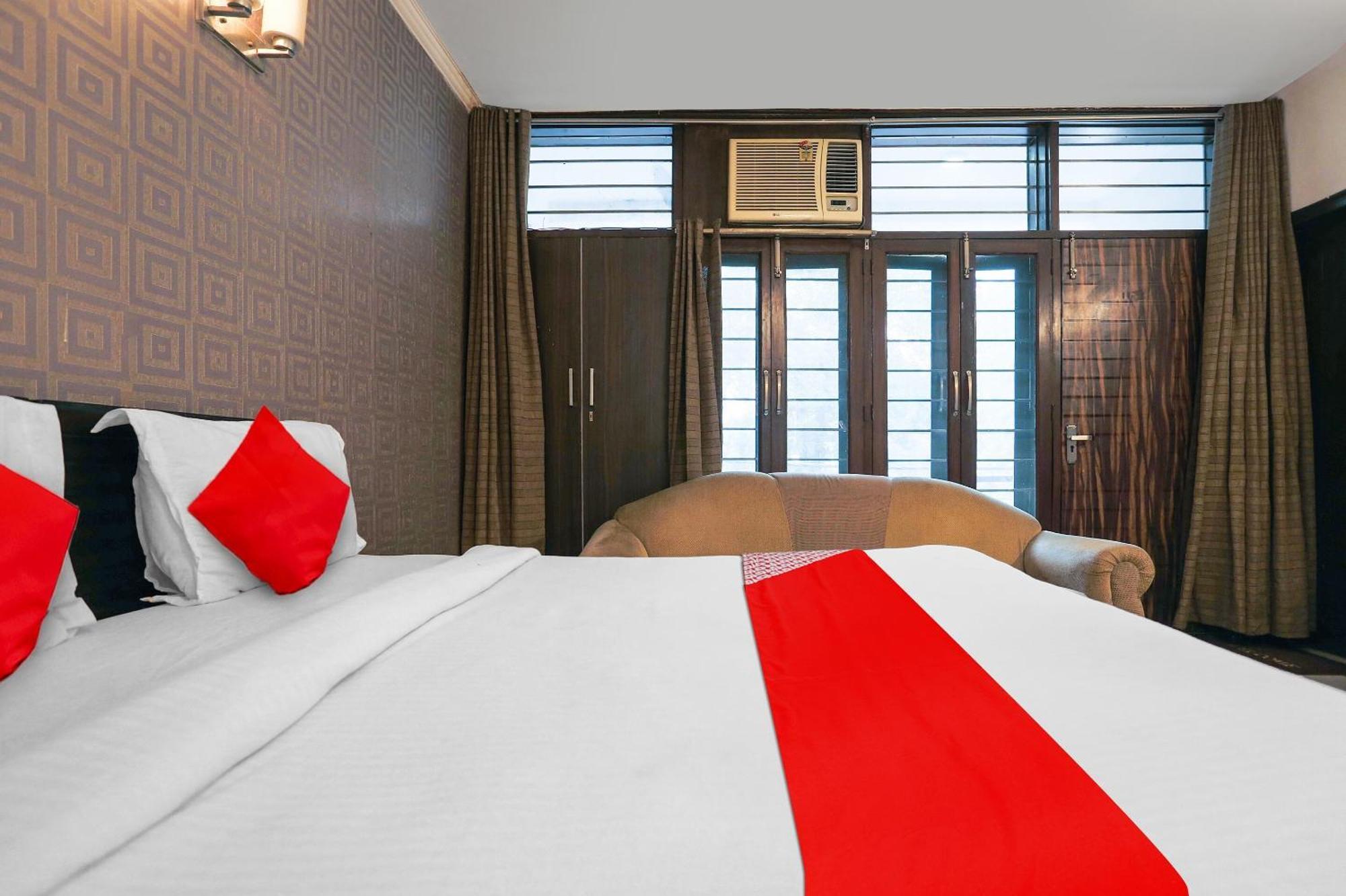 Hotel O Royal Galaxy New Delhi Eksteriør billede