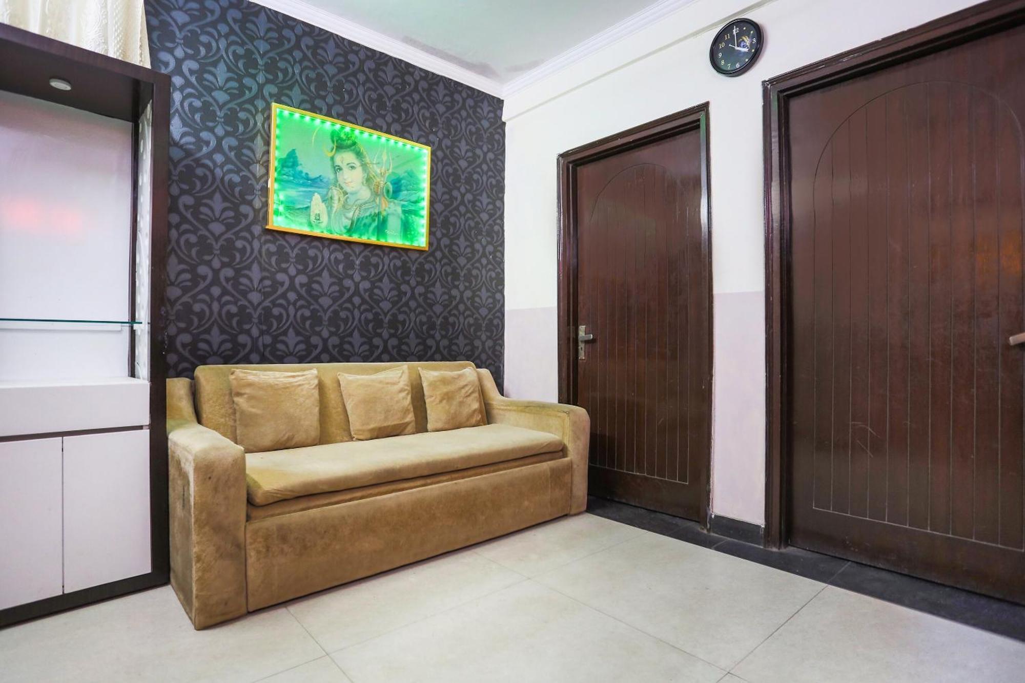 Hotel O Royal Galaxy New Delhi Eksteriør billede