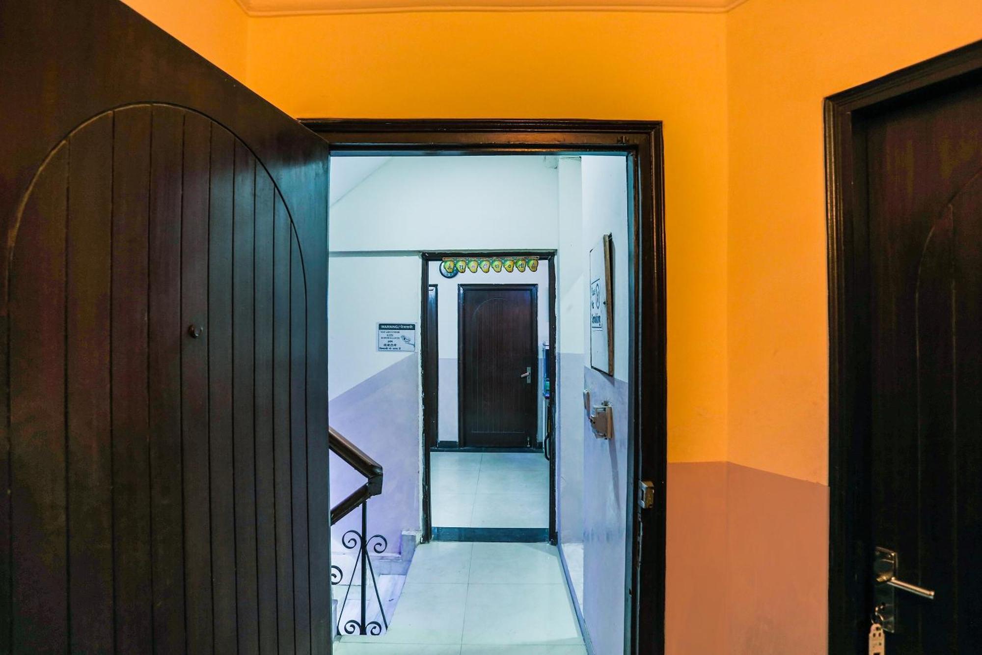 Hotel O Royal Galaxy New Delhi Eksteriør billede