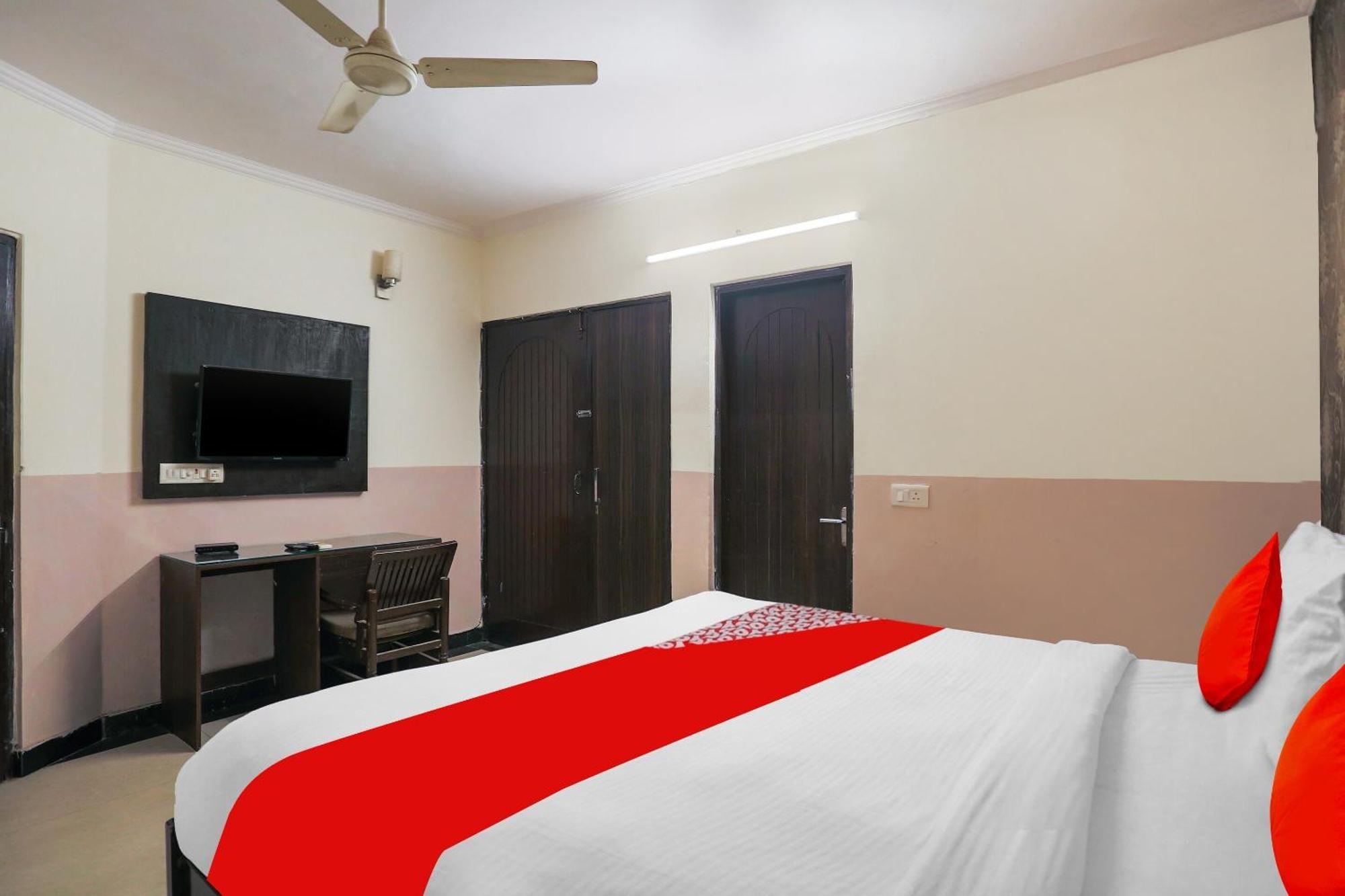 Hotel O Royal Galaxy New Delhi Eksteriør billede