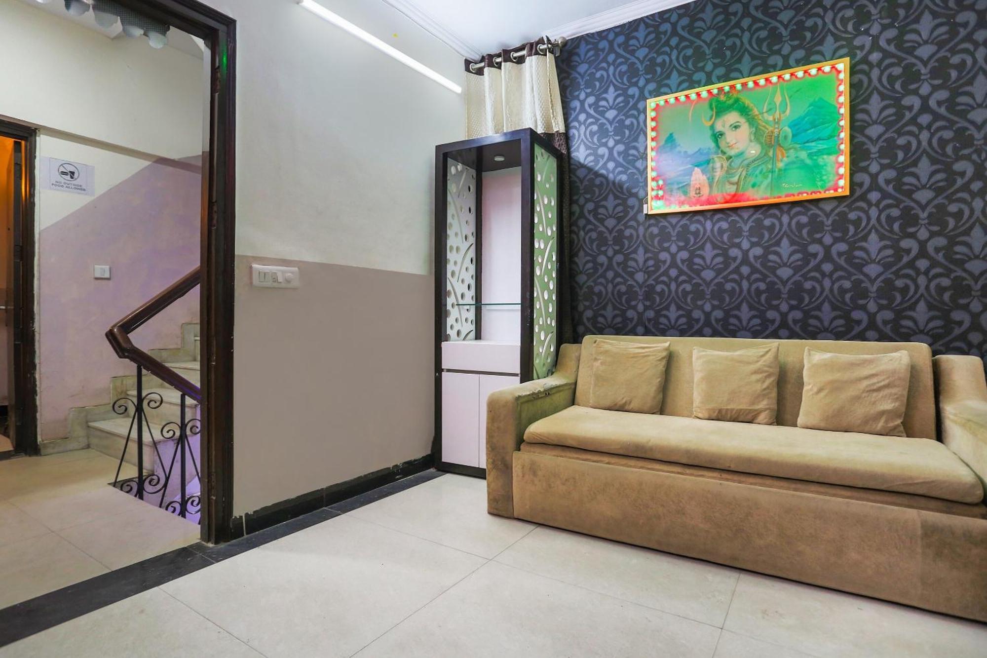 Hotel O Royal Galaxy New Delhi Eksteriør billede